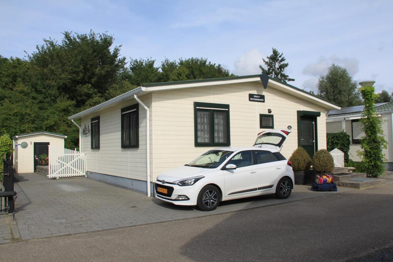 Chalet Buutengeweun, Met Luxe Jacuzzi En Tonsauna シント・アナラント エクステリア 写真